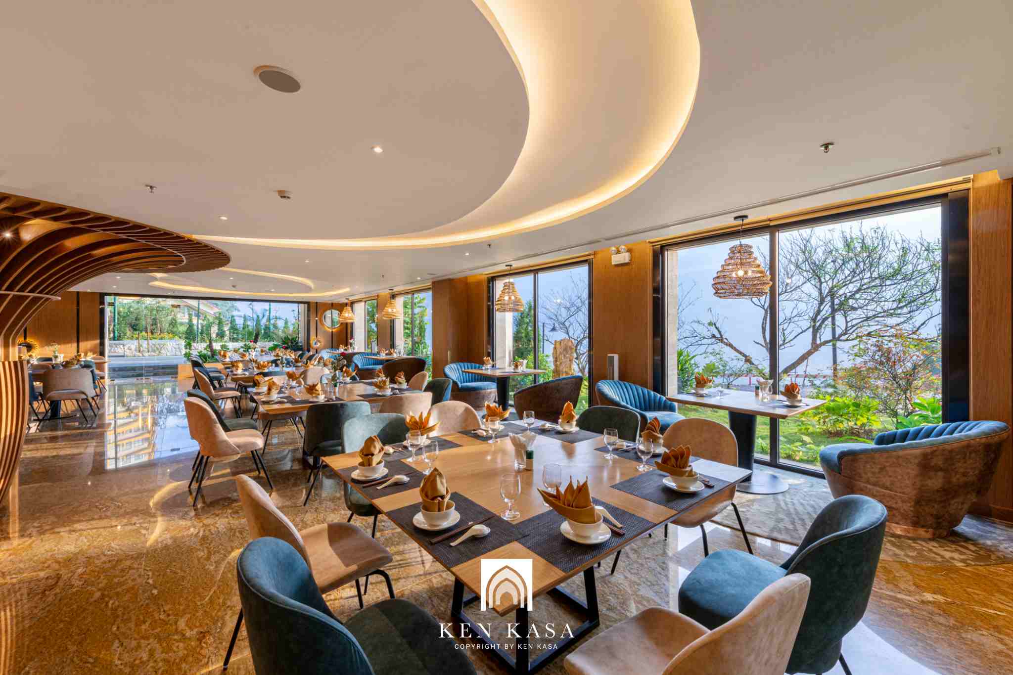 Không gian nhà hàng Sín Chải tại KK Sapa Hotel